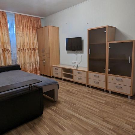 Уютно И По Домашнему Комфортно Студенческая 2К Кв Зубенко 19 Kharkiv Exterior photo