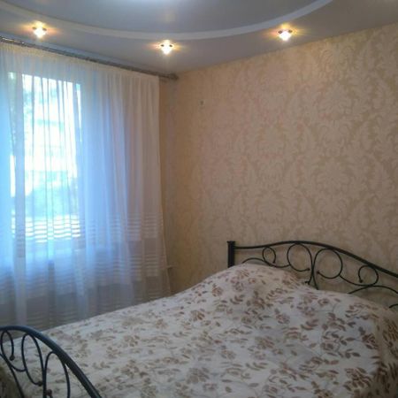 Уютно И По Домашнему Комфортно Студенческая 2К Кв Зубенко 19 Kharkiv Exterior photo