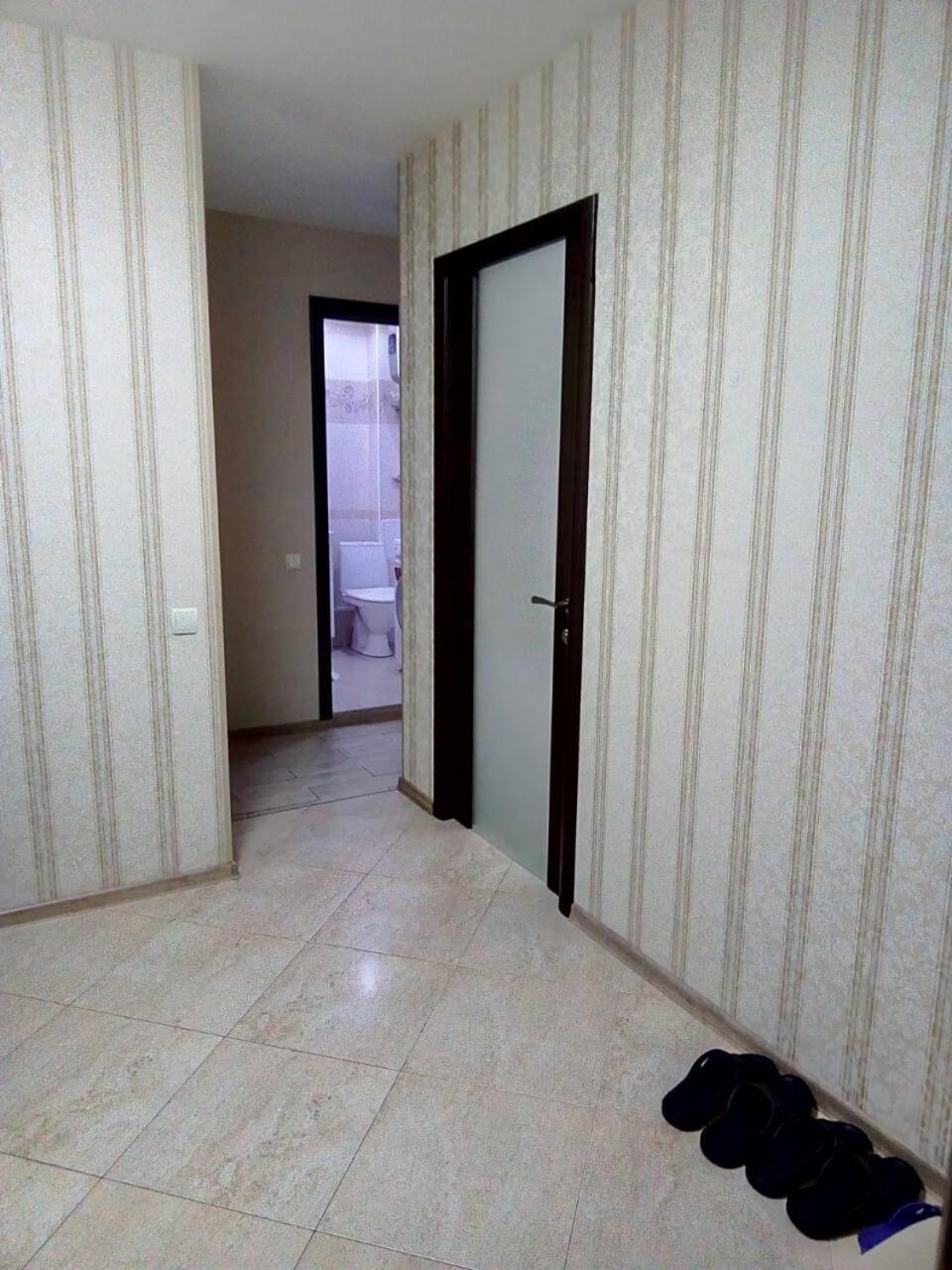 Уютно И По Домашнему Комфортно Студенческая 2К Кв Зубенко 19 Kharkiv Exterior photo